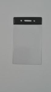 Dėklas vardinei kortelei iš PVC, 55x90mm, vertikalus, juodos spalvos kraštelis