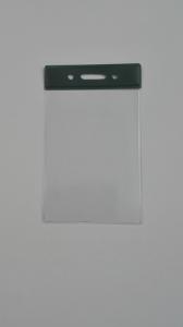 Dėklas vardinei kortelei iš PVC, 55x90mm, vertikalus, žalios spalvos kraštelis
